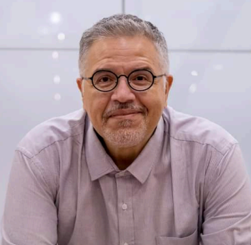 Dr. Sergio Lobato
